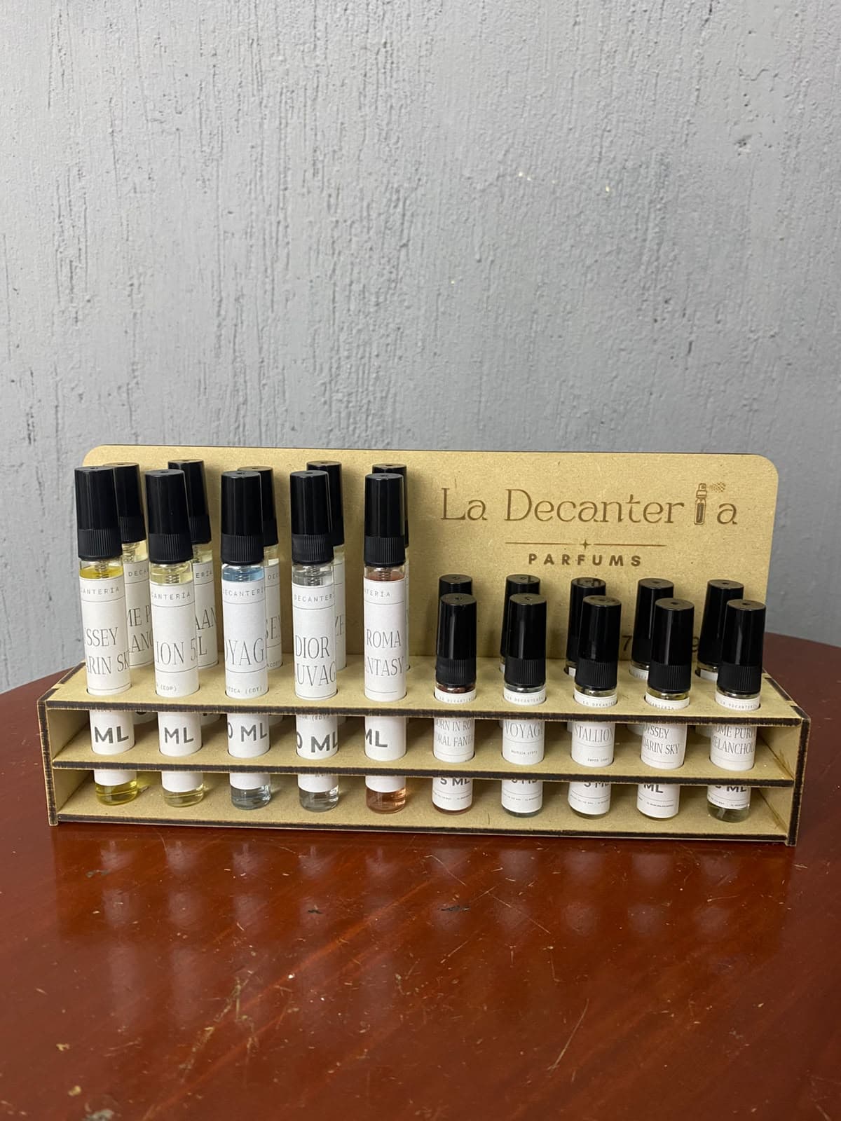 Exhibidor de decants de La Decantería